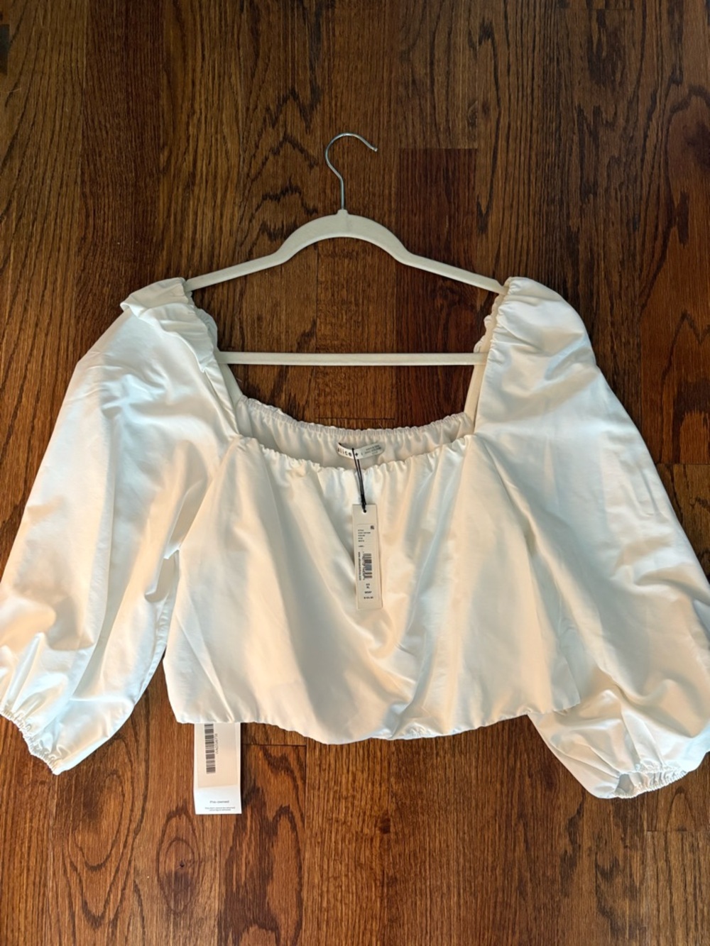 Alice + Olivia White Crop Top READ DESCRIPTION - small blue lines on back